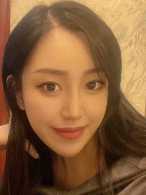 张莉