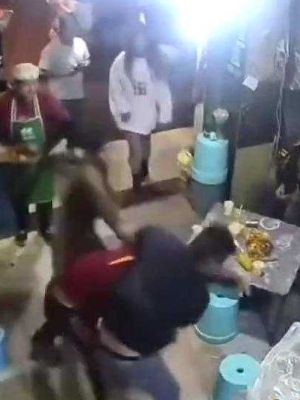 云南昆明烧烤店