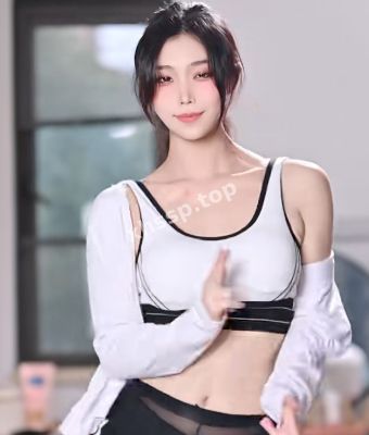 微乳翘臀黑丝长腿