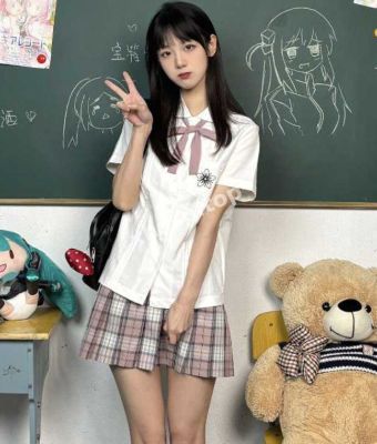 美女高中生